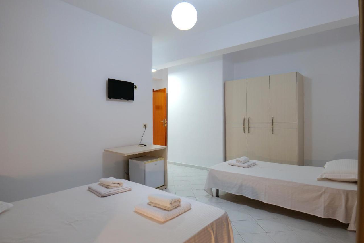 Saranda Inn Rooms & Apartments Ngoại thất bức ảnh