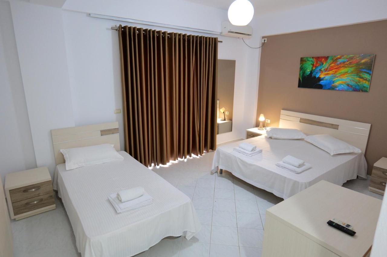 Saranda Inn Rooms & Apartments Ngoại thất bức ảnh